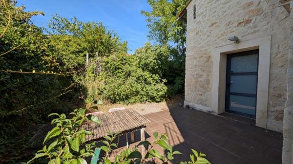 Immeuble (bureaux + appartement)