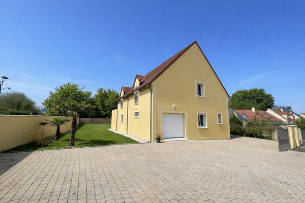 À seulement 10 minutes de Chartres .Agglomération chartraine Maison de 156 m2