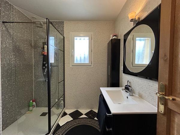 À seulement 10 minutes de Chartres .Agglomération chartraine Maison de 156 m2