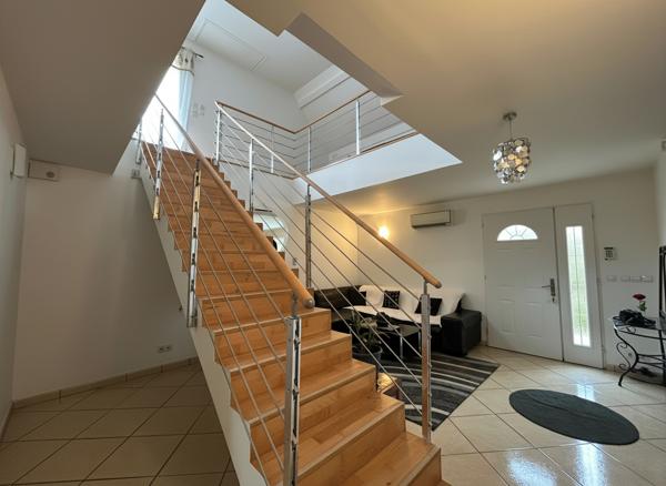 À seulement 10 minutes de Chartres .Agglomération chartraine Maison de 156 m2