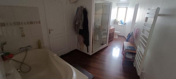 Très jolie maison de caractère, 4 Chambres