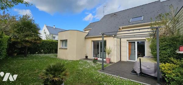 Maison proche bourg avec chambre en plain-pied et trois à l'étage