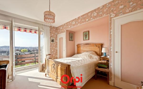 Maison à vendre    7 pièces • 233 m2 Montluçon