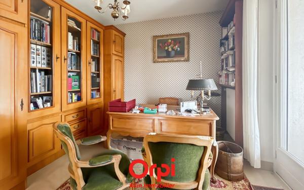 Maison à vendre    7 pièces • 233 m2 Montluçon