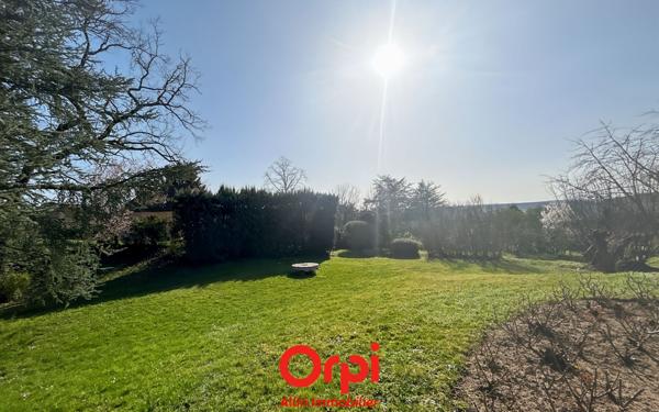 Maison à vendre    7 pièces • 233 m2 Montluçon