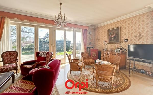 Maison à vendre    7 pièces • 233 m2 Montluçon