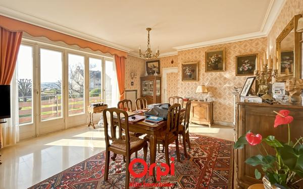 Maison à vendre    7 pièces • 233 m2 Montluçon