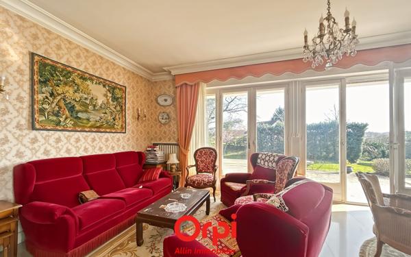 Maison à vendre    7 pièces • 233 m2 Montluçon