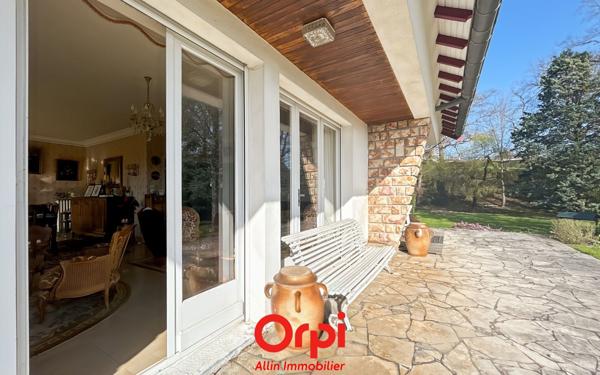 Maison à vendre    7 pièces • 233 m2 Montluçon