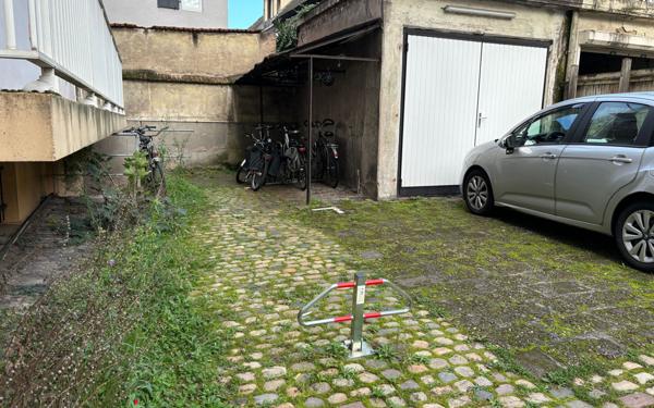 Stationnement à louer    Strasbourg