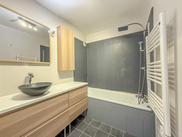 Carrières-sous-Poissy – Appartement 3 pièces avec jardin, terrasses et vue parc – Résidence recherchée