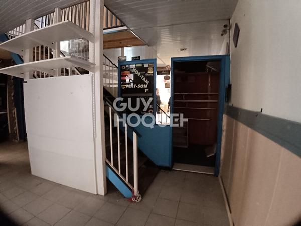 Maison avec local commercial à vendre à Narbonne - Réf. V1488CB