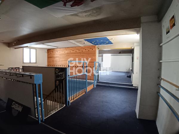 Maison avec local commercial à vendre à Narbonne - Réf. V1488CB