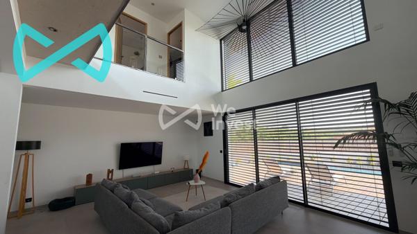 PRADES-LE-LEZ – Villa contemporaine de près de 180 m², architecture affirmée et piscine à débordement