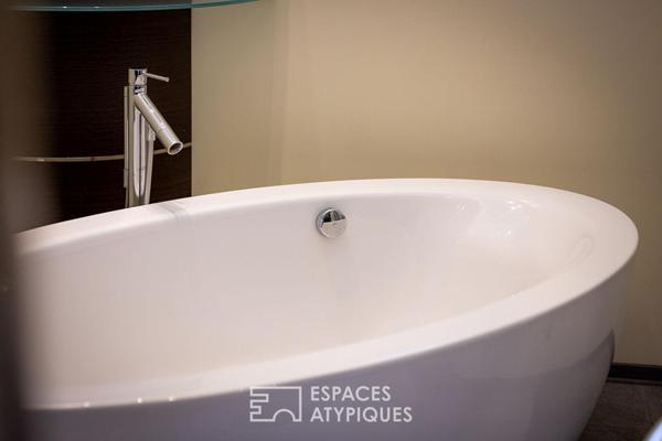 Maison de maître rénovée dans parc clos avec accès rivière