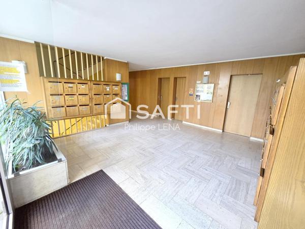 Studio tout petit prix, au calme, proche centre !