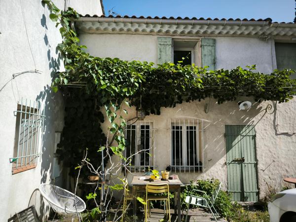 Mas avec 4 logements + annexes