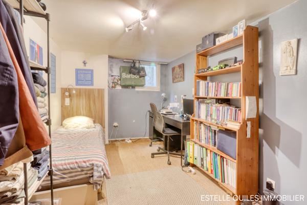 Versailles (78000) VERSAILLES CHANTIERS limite PORCHEFONTAINE Maison 126 m2 plus un grand sous-sol aménagé et 1 parking