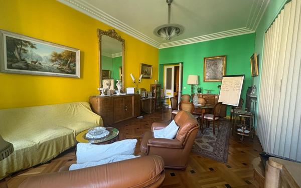 Appartement à vendre    5 pièces • 164 m2 Nice