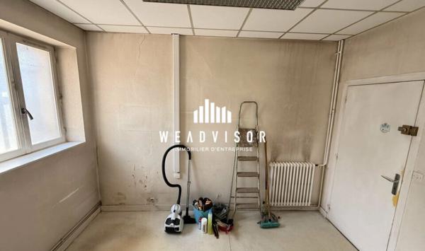 À LOUER : LOCAL COMMERCIAL OU BUREAUX D'ENVIRON 91 M² - QUARTIER MIROIR