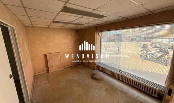 À LOUER : LOCAL COMMERCIAL OU BUREAUX D'ENVIRON 91 M² - QUARTIER MIROIR
