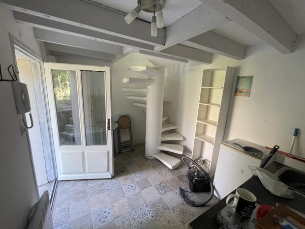 Poitiers (86000) POITIERS STUDIO DUPLEX de 25 m2 AVEC JARDINET EXCLUSIF de 27 m2 !