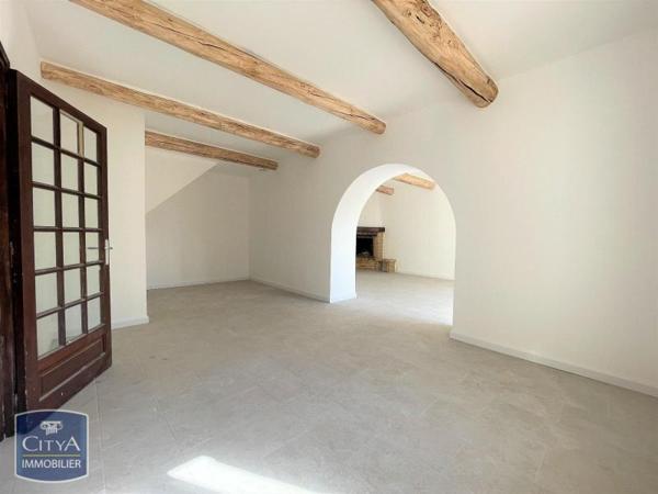 Location maison Pernes-les-Fontaines (84210) 7 pièces 182.32m²