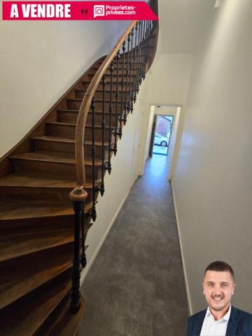 Immeuble Hirson 8 pièce(s) 200 m2