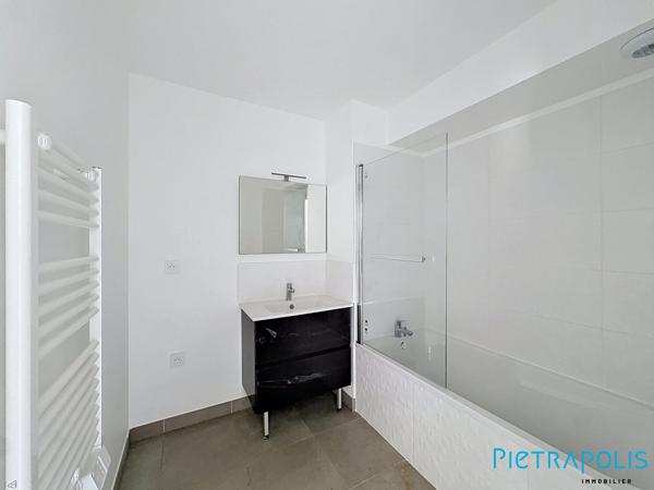 AGDE : APPARTEMENT T2 -TERRASSE 16 m² – ASCENSEUR - PARKING