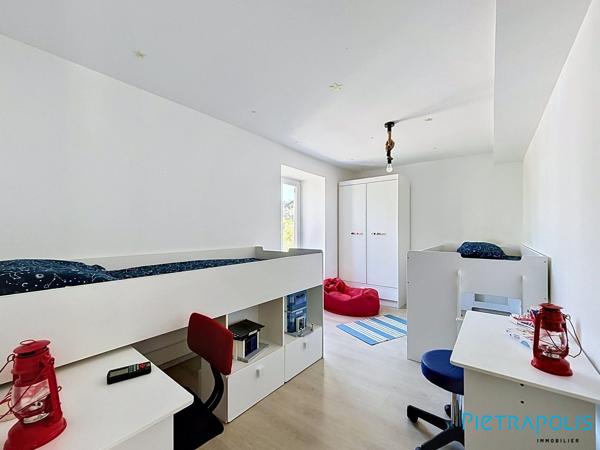 MAISON DE VILLE 100 M2 -3 à 4 CHAMBRES - TERRASSE - GARAGE - TARARE