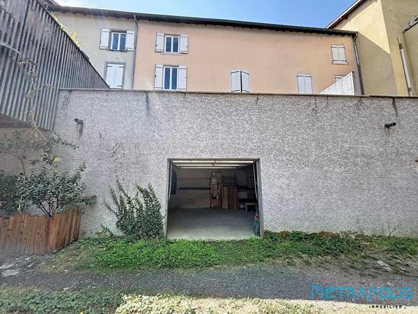 MAISON DE VILLE 100 M2 -3 à 4 CHAMBRES - TERRASSE - GARAGE - TARARE
