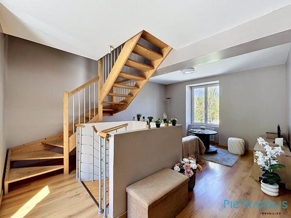 MAISON DE VILLE 100 M2 -3 à 4 CHAMBRES - TERRASSE - GARAGE - TARARE