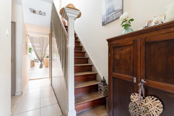 Maison
         5 pièces
        - 142 m² Exclusivité 260 000 €*