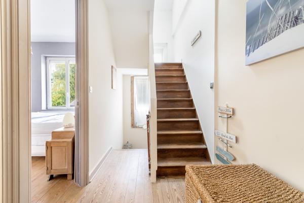 Maison
         5 pièces
        - 142 m² Exclusivité 260 000 €*