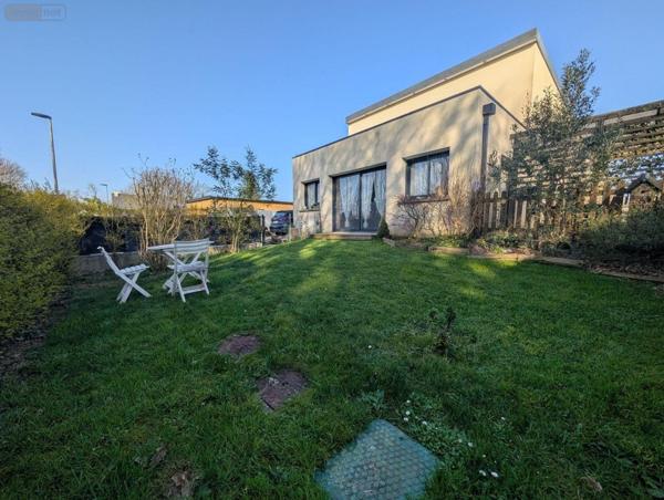 Maison à vendre à Landivisiau dans le Finistère (29400), ref : 4129