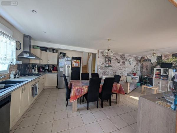 Maison à vendre à Landivisiau dans le Finistère (29400), ref : 4129