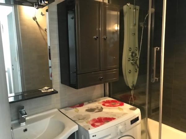 Dpt Hautes Pyrénées, dans la station de ski de LA MONGIE appartement T 2 de 29 m² avec balcon, cellier et parking intérieur.