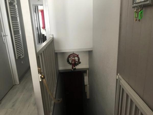 Dpt Hautes Pyrénées, dans la station de ski de LA MONGIE appartement T 2 de 29 m² avec balcon, cellier et parking intérieur.