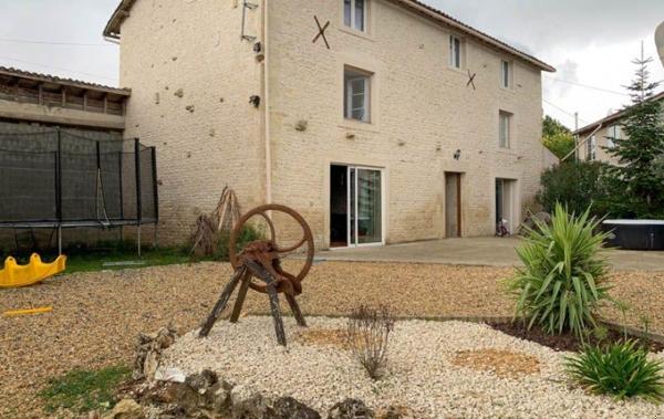 Vente Maison rénové(e) Sauze-vaussais   