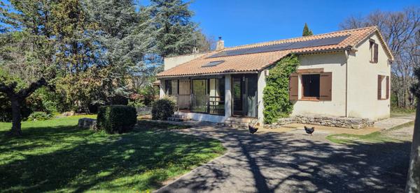 Rians (83560) Propriété 201m2 8 pièces garage et piscine