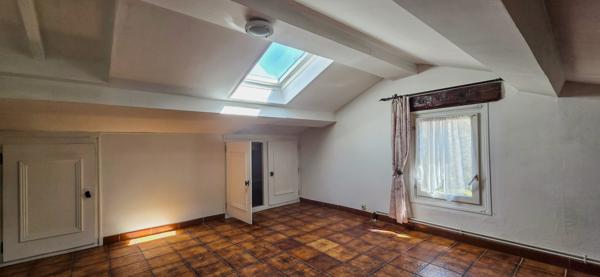 Rians (83560) Propriété 201m2 8 pièces garage et piscine