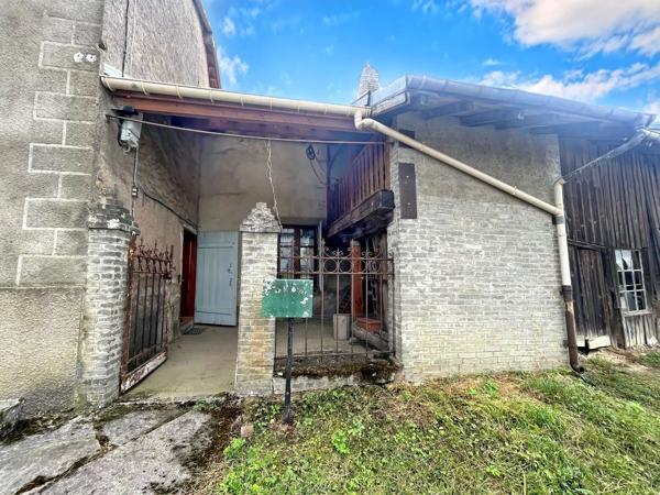 Vente                                                      Maison de village
                        
                     10 pièces                                         à Pexonne