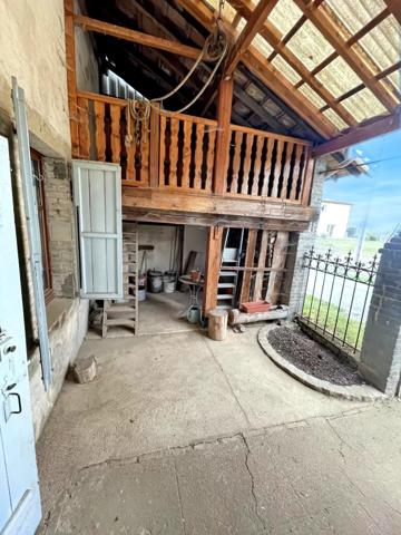 Vente                                                      Maison de village
                        
                     10 pièces                                         à Pexonne