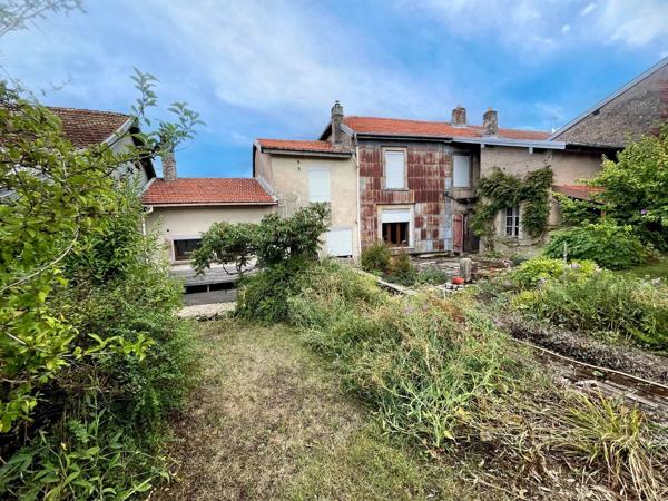 Vente                                                      Maison de village
                        
                     10 pièces                                         à Pexonne