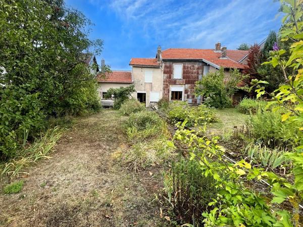 Vente                                                      Maison de village
                        
                     10 pièces                                         à Pexonne