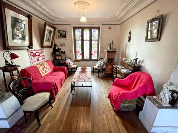 Vente                                                      Maison de village
                        
                     10 pièces                                         à Pexonne