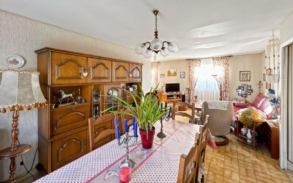 Maison à vendre    5 pièces •  Léguillac-de-l'Auche