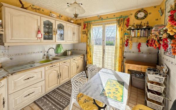 Maison à vendre    5 pièces •  Léguillac-de-l'Auche