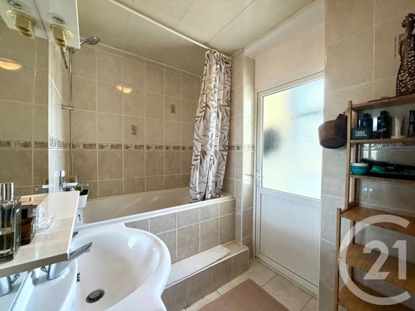 Appartement F4 à vendre  4 pièces - 82 m 2   YUTZ  - 57