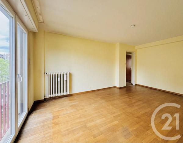 Appartement 4/5 Pièces à vendre  4 pièces - 76 m 2   STRASBOURG  - 67